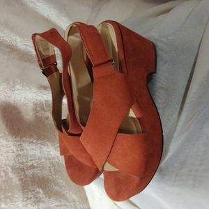 Wedge Heels w/Strap